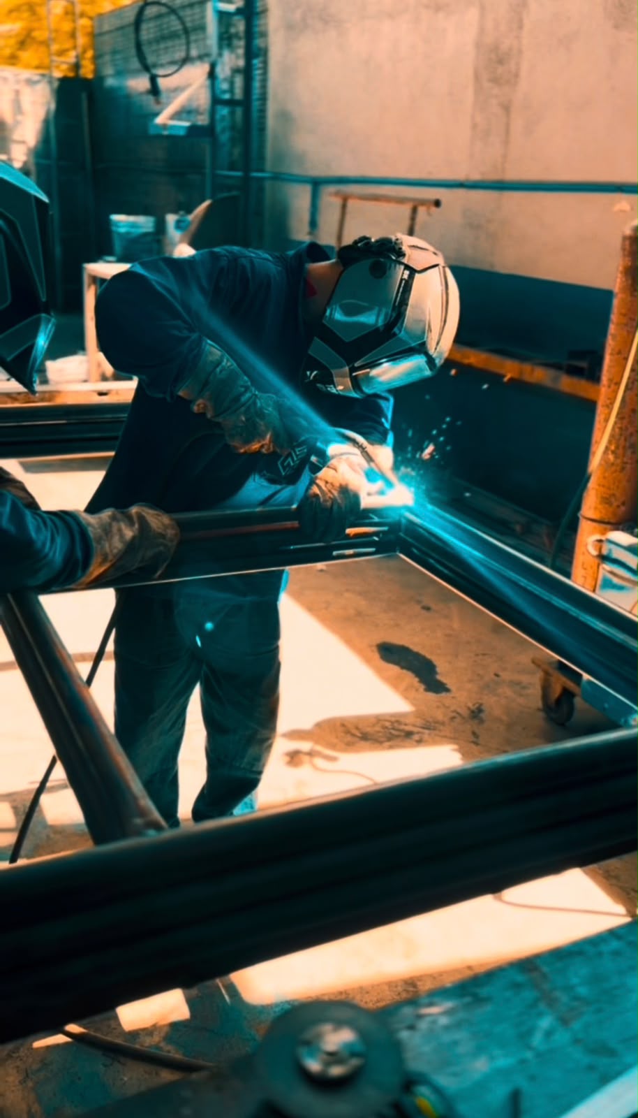 Equipe MSFORT em fabricação de estrutura metálica